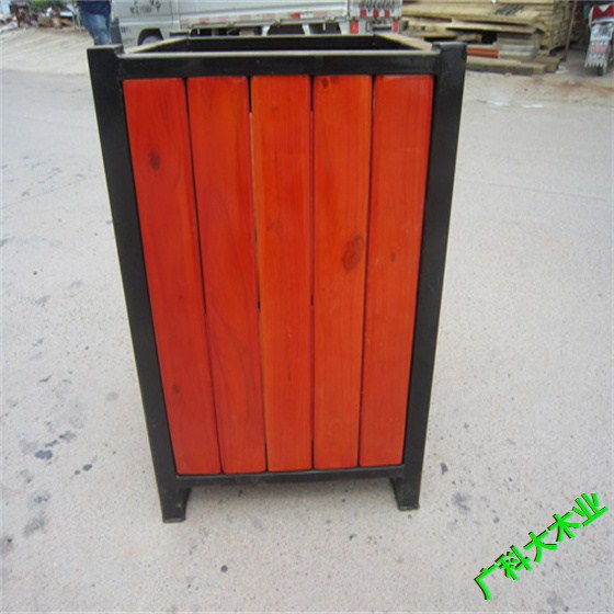 鋼木結(jié)合花箱