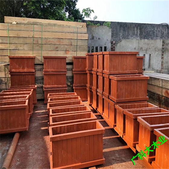 太原生產(chǎn)加工花箱廠(chǎng)家：戶(hù)外花箱根據(jù)材質(zhì)如何分類(lèi)，有什么用途 